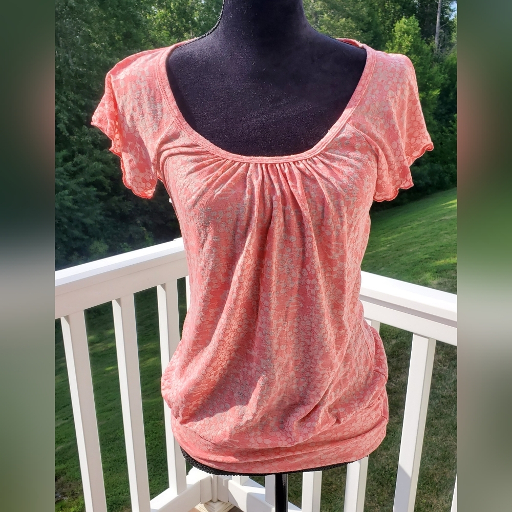 Eyeshadow's Women's Coral Short Sleeve Top Sz L